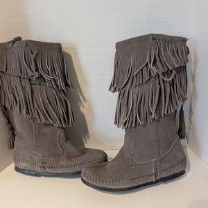 Minnetonka 2 Fringe Leather Boots Sz.5 Womens Gray